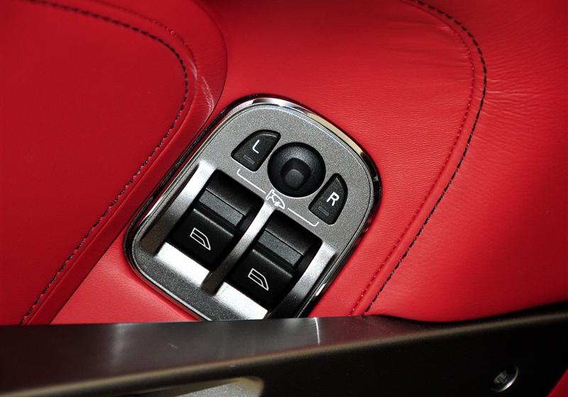 2011�� 6.0 Touchtronic Coupe