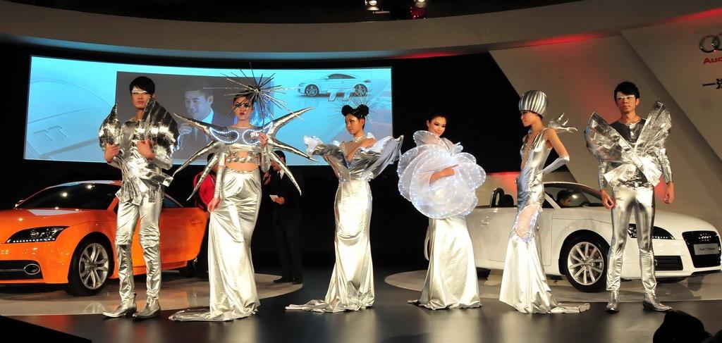 2011�� TTS Coupe 2.0TFSI quattro