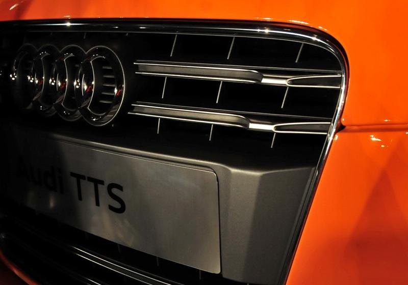 2011�� TTS Coupe 2.0TFSI quattro