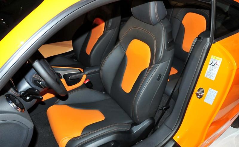 2011�� TTS Coupe 2.0TFSI quattro