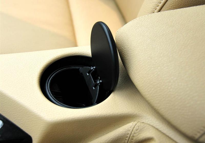 2010�� sDrive18i������