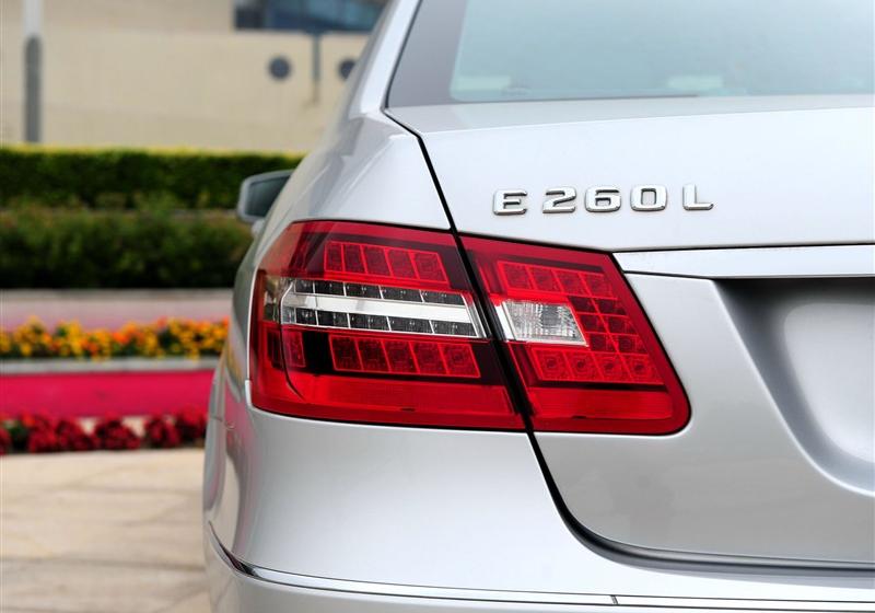 2010�� E260L CGI������