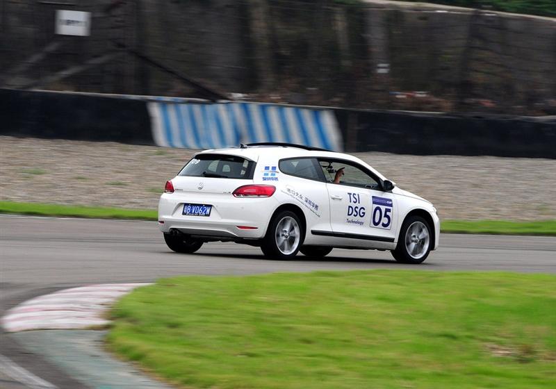 2010�� 2.0 TSI �˶���