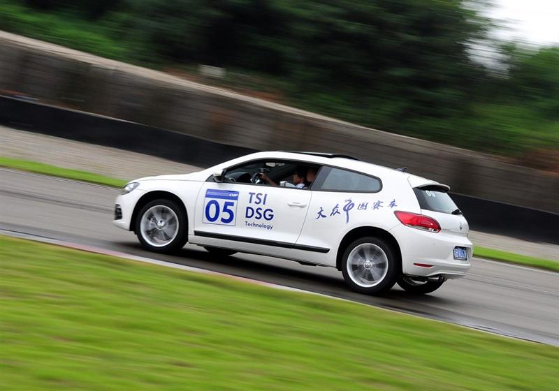 2010�� 2.0 TSI �˶���