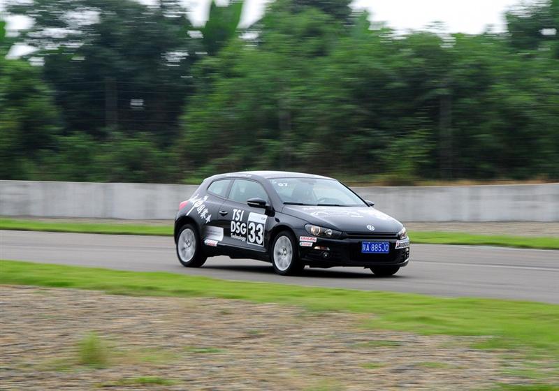 2010�� 2.0 TSI �˶���