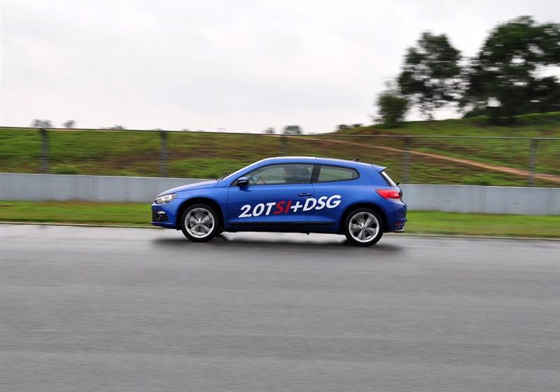 2010�� 2.0 TSI ������