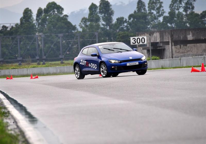 2010�� 2.0 TSI ������