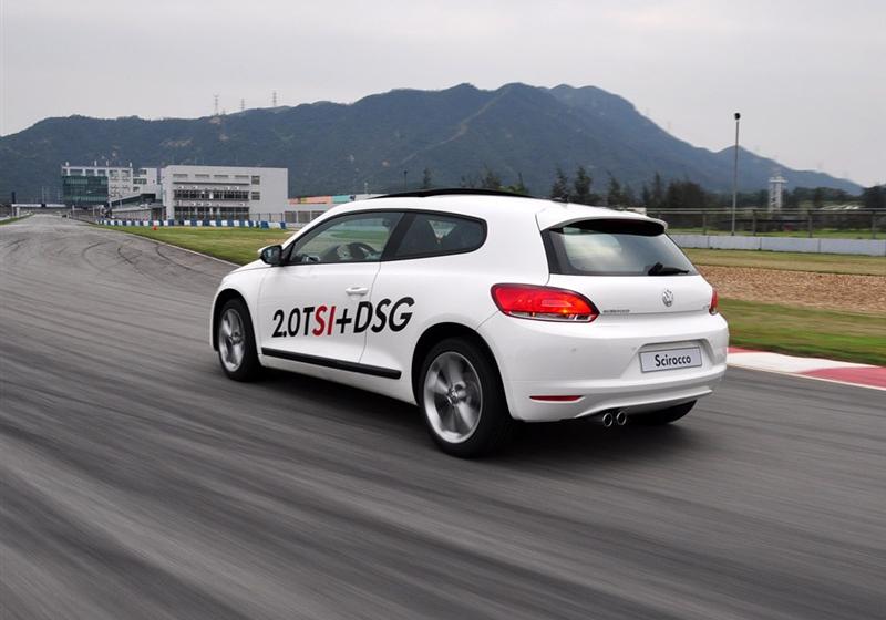 2010�� 2.0 TSI ������