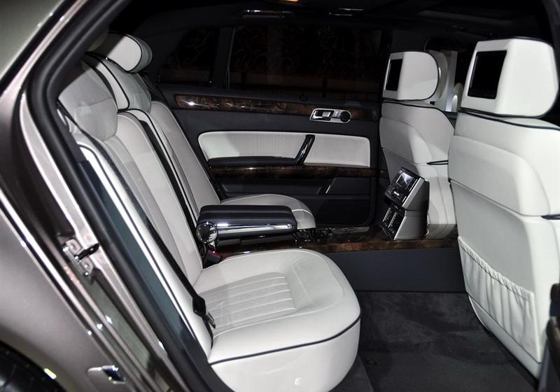 2011�� 4.2 V8 4���ӳ�Individual��