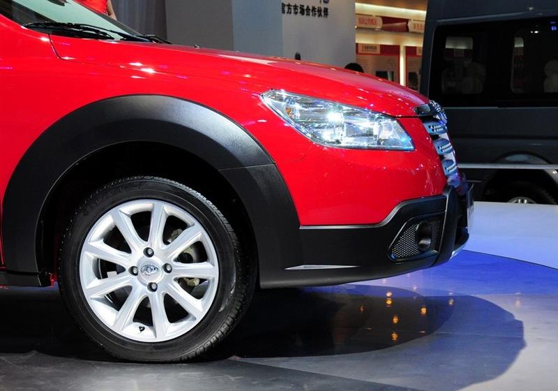 2011�� Cross 1.6L AT������