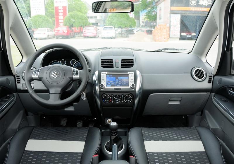 2011�� ���� �Ŀ�1.6L�˶��� MT