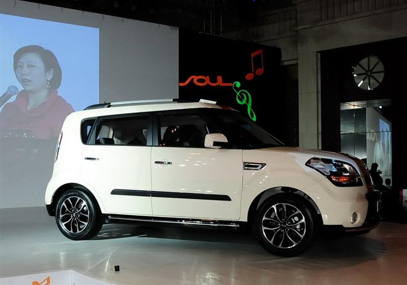 2010�� 2.0 AT Premium