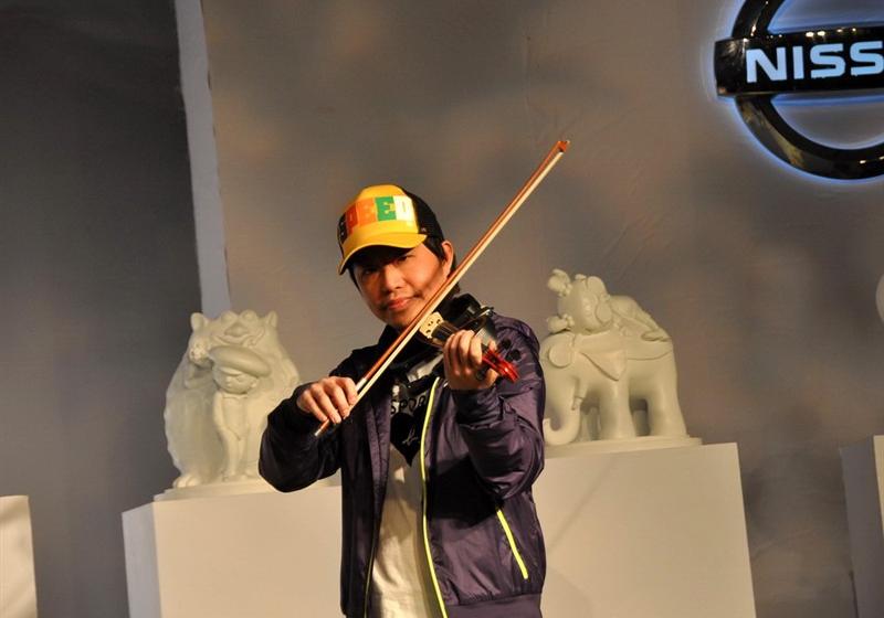 2011�� 2.0XV �� CVT 4WD