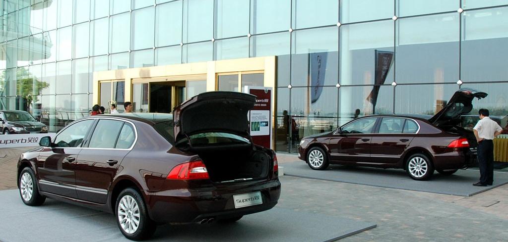 2009�� 2.0TSI AT���Ű�