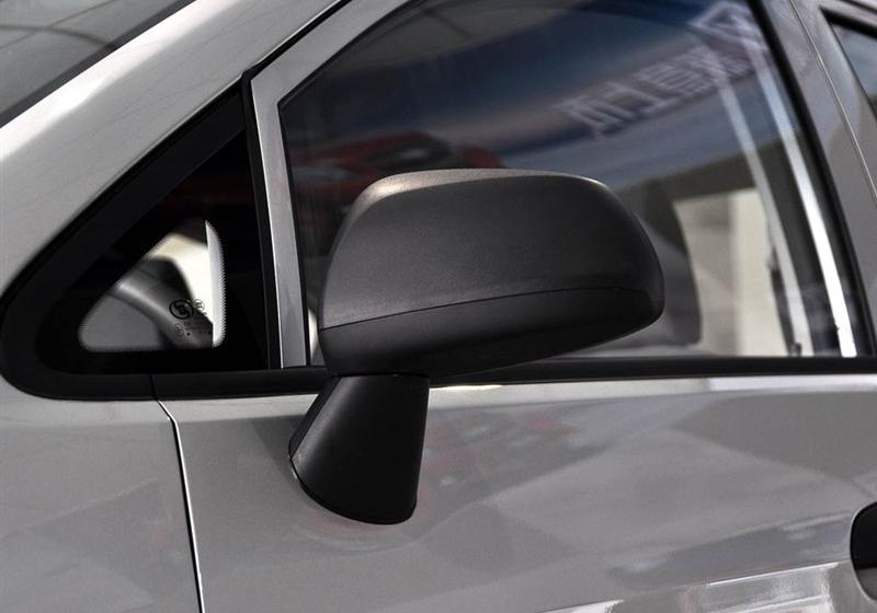 ͨ��ѩ���� ��ŷ 2010�� 1.2L �ֶ���ܰ��