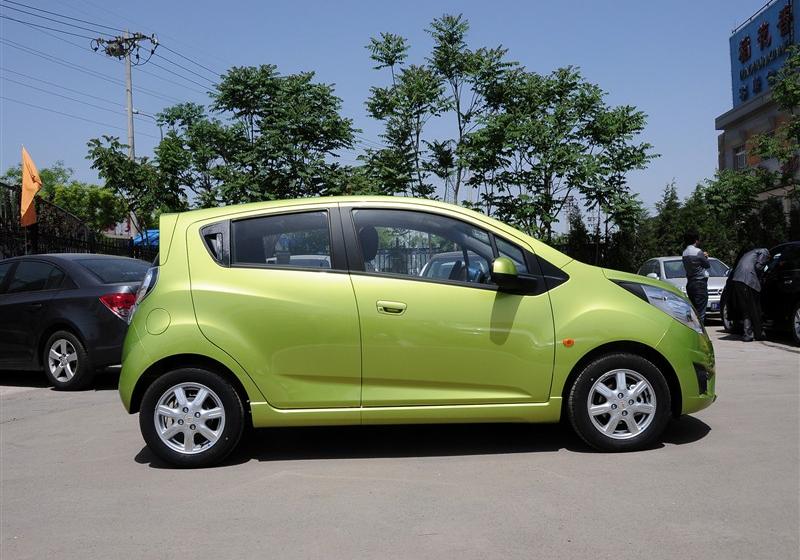 2011�� 1.0 SE MT