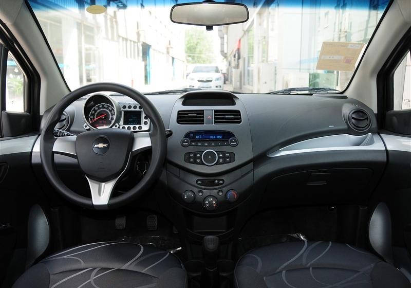 2011�� 1.0 SE MT