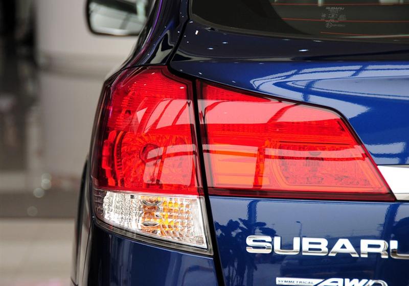 2010�� 2.0i���е�����