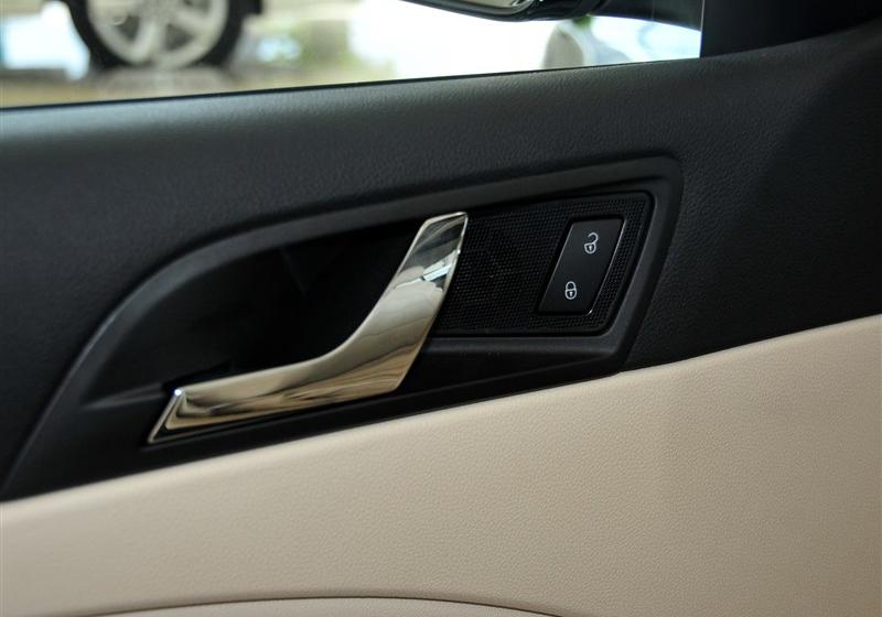 2012�� 1.8TSI MT���Ű�