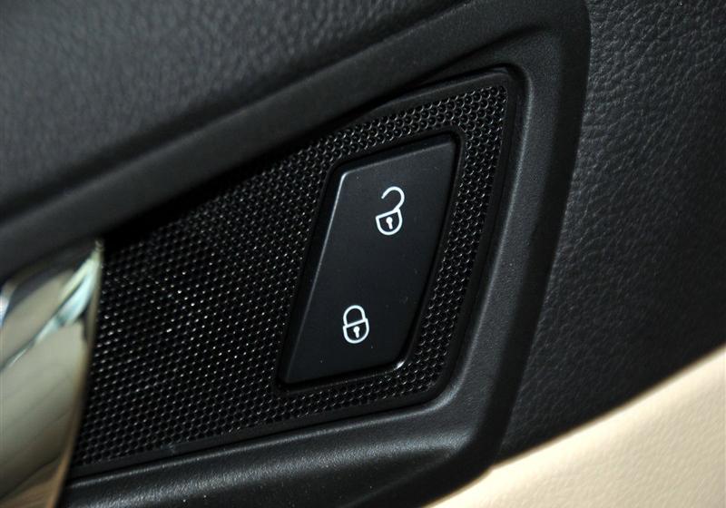 2012�� 1.8TSI MT���Ű�