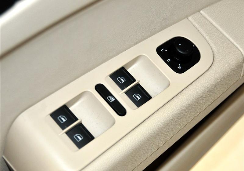 2012�� 1.8TSI MT���Ű�