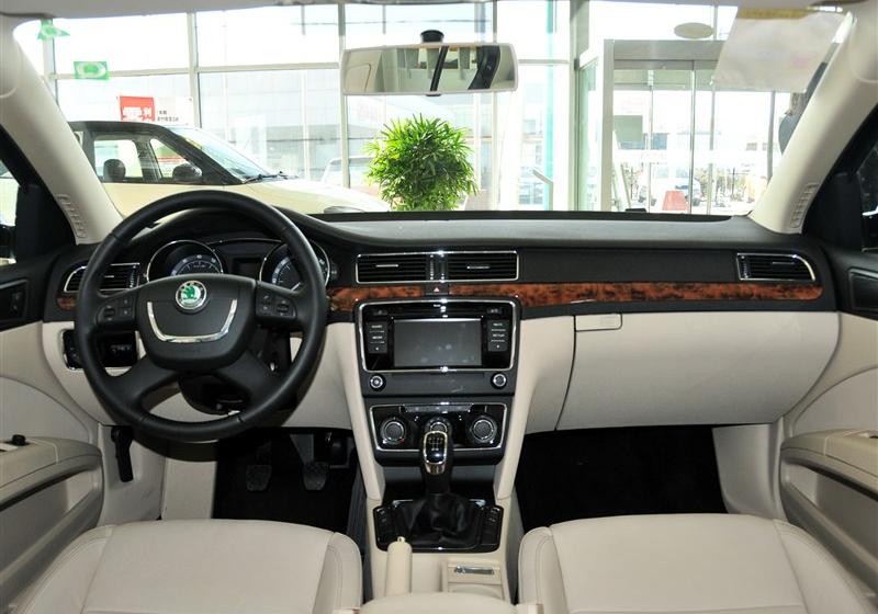 2012�� 1.8TSI MT���Ű�