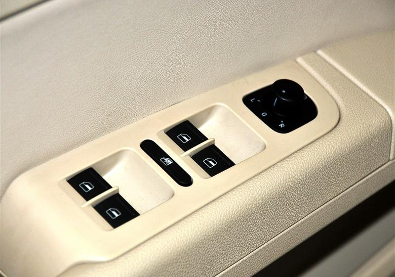 2012�� 1.8TSI AT���Ű�