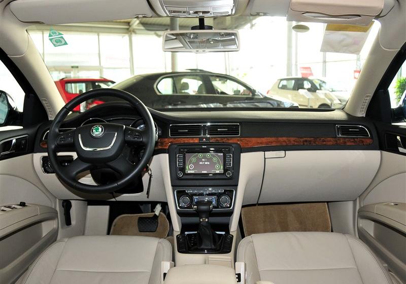 2012�� 1.8TSI AT���Ű�