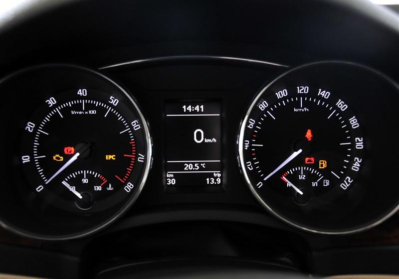 2012�� 1.8TSI MT���Ű�