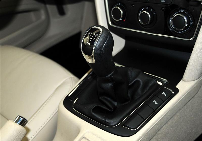 2012�� 1.8TSI MT���Ű�