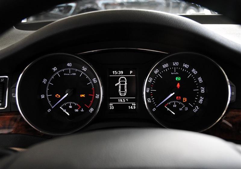 2012�� 1.8TSI AT���Ű�