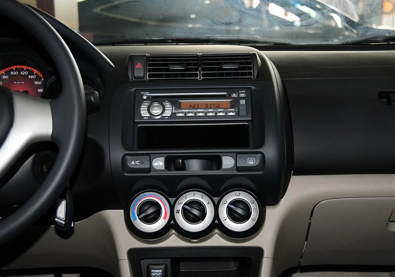 2012�� 1.5L MT������