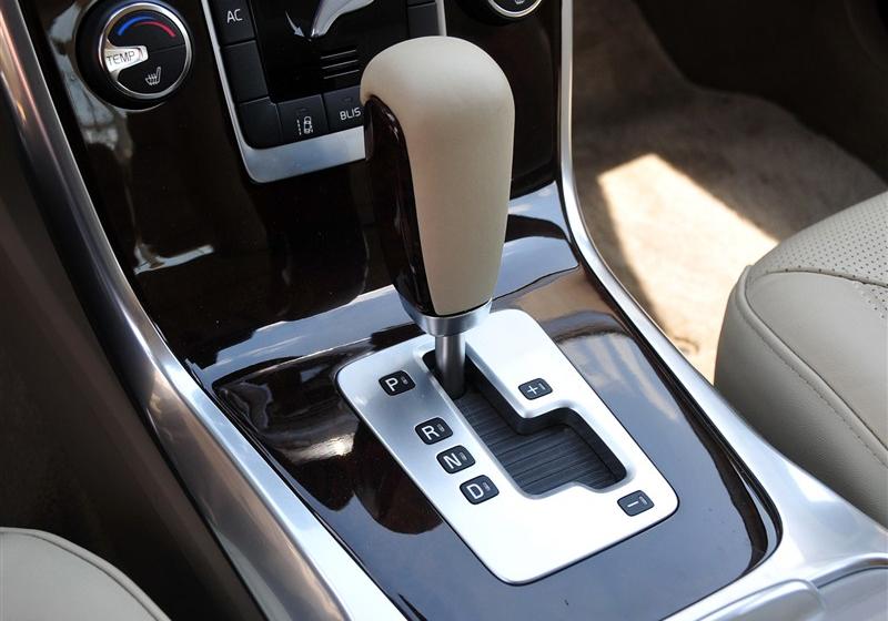 2012�� 3.0 T6 AWD �����