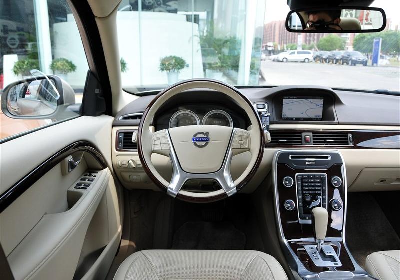 2012�� 3.0 T6 AWD �����