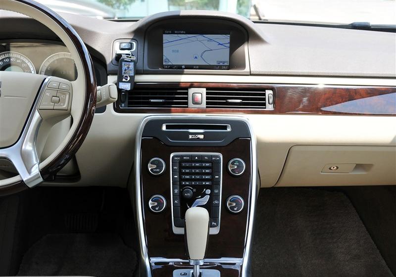 2012�� 3.0 T6 AWD �����