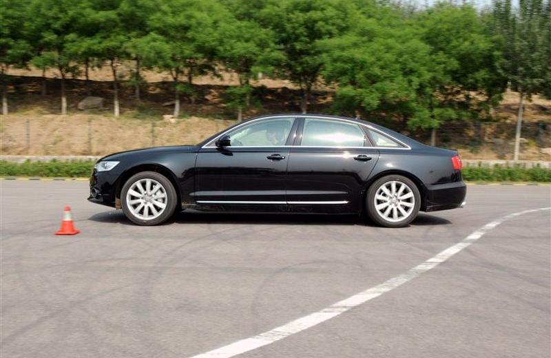 2012�� 50 TFSI quattro ������