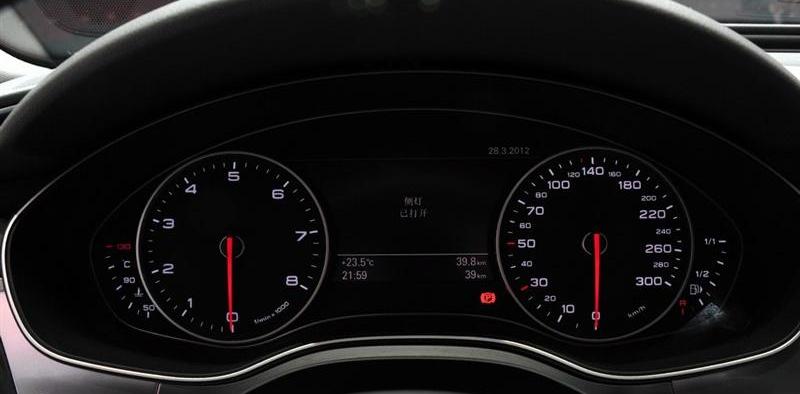 2012�� 50 TFSI quattro ������