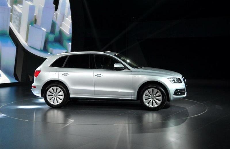 2012�� 2.0TFSI Hybrid