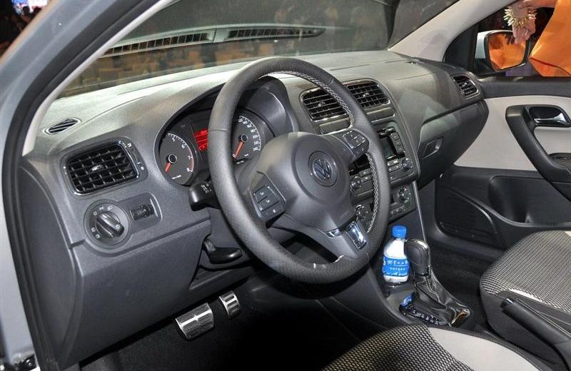 2012�� Cross POLO AT