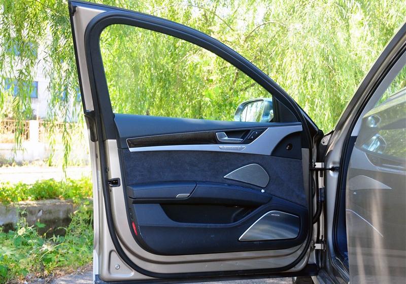 2013�� S8 4.0TFSI quattro