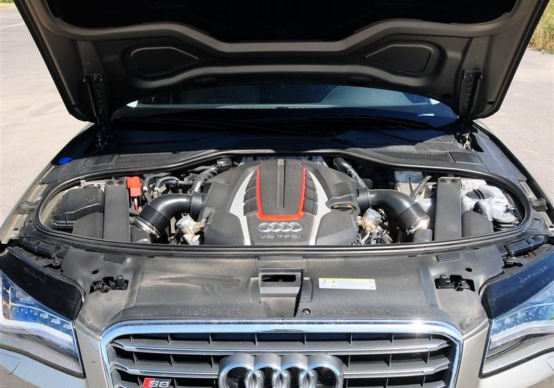 2013�� S8 4.0TFSI quattro