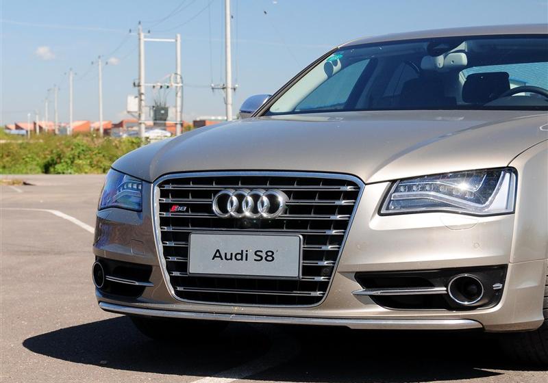 2013�� S8 4.0TFSI quattro