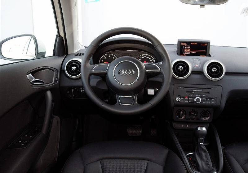 2013 30 TFSI Sportback Urban