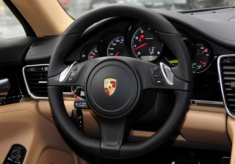 2013 Panamera 4 Platinum Edition