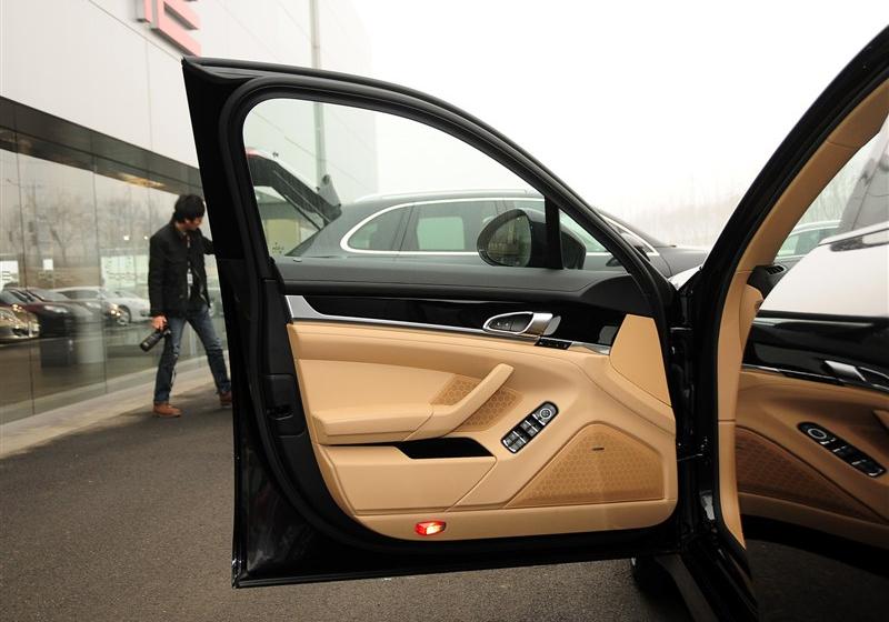2013 Panamera 4 Platinum Edition