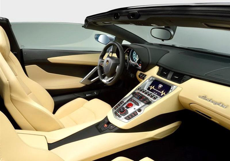 2013 LP 700-4 Roadster