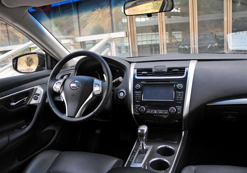 2013 2.5L XL-NAVI Tech