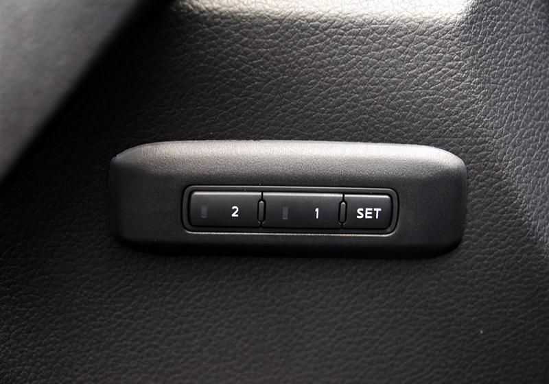 2013 2.5L XL-UpperNAVI Tech