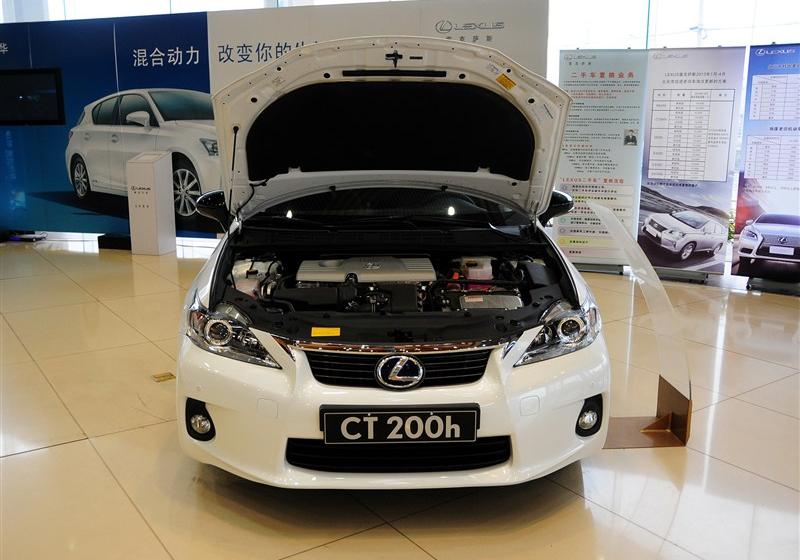 2013 CT200h ҹʿ