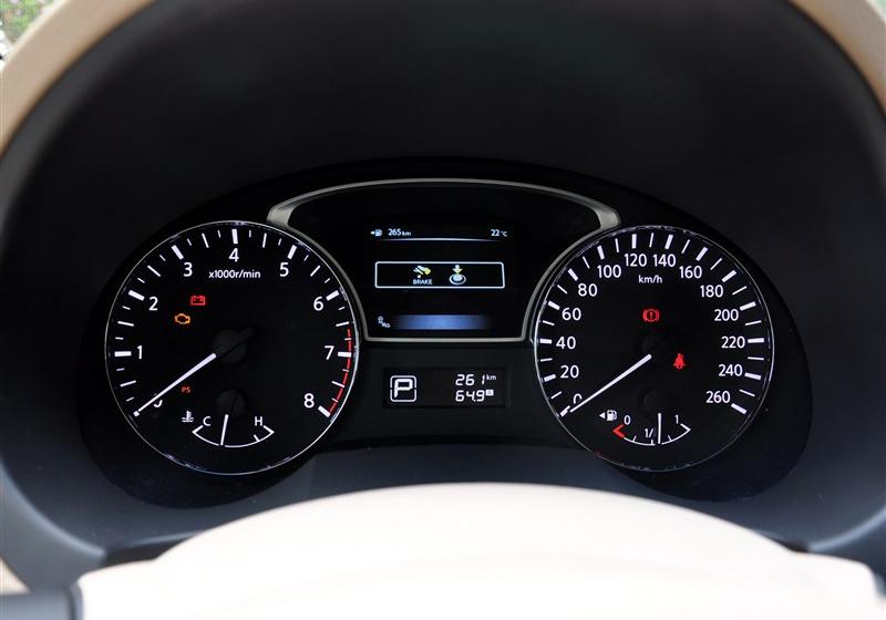 2013 2.5L XL-UpperNAVI Tech